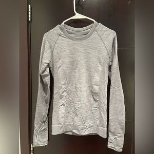 Gray Lululemon long sleeve shirt